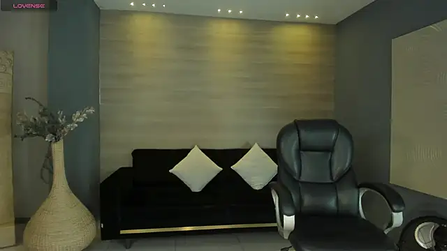 Snapshot of KaiaFerreira chatting on 10-09-25, 12:06 KaiaFerreira online show from 10-09-25, 12:06