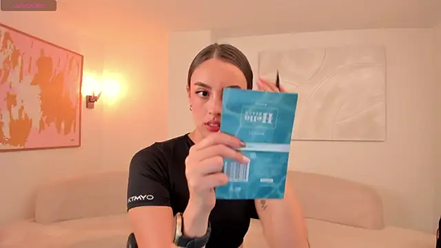 Snapshot of KaiaFerreira chatting on 02-17-26, 06:27 KaiaFerreira online show from 02-17-26, 06:27