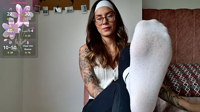 Emmy petit online show from 02-07-26, 06:05