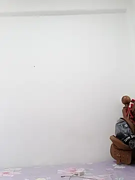 Snapshot of blondebitchlitle chatting on 03-14-25, 07:34 blondebitchlitle online show from 03-14-25, 07:34