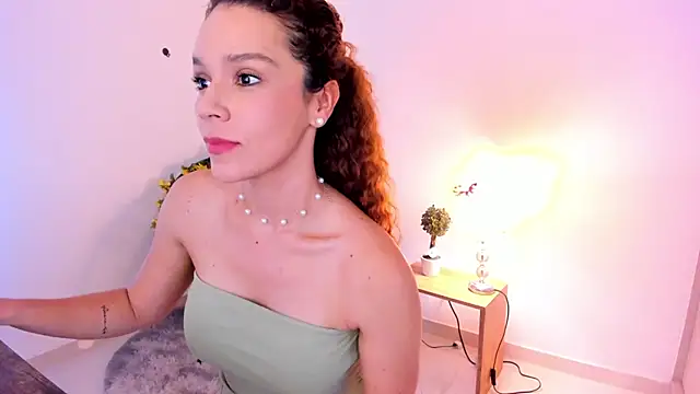 Snapshot of _Sam_sexy_ chatting on 02-18-25, 06:15 Sam sexy online show from 02-18-25, 06:15