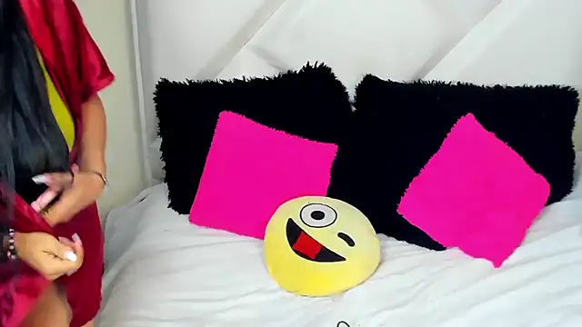 ScarlethNatasha online show from 04-18-26, 03:42