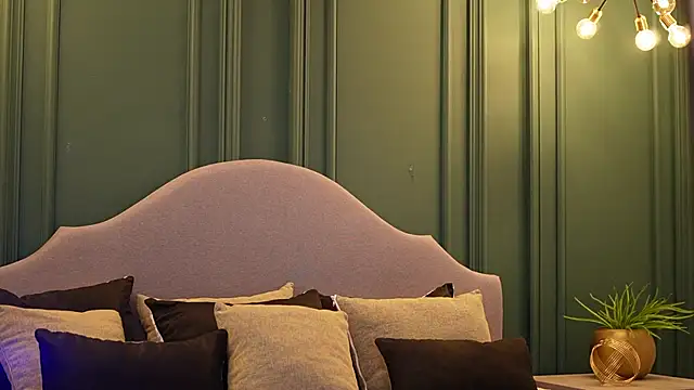 ArwenMuse online show from 10-28-25, 09:36