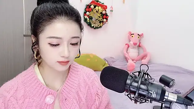 Snapshot of starsqimei chatting on 12-21-25, 06:04 starsqimei online show from 12-21-25, 06:04