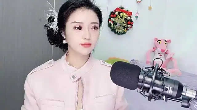 Snapshot of starsqimei chatting on 01-06-26, 05:33 starsqimei online show from 01-06-26, 05:33