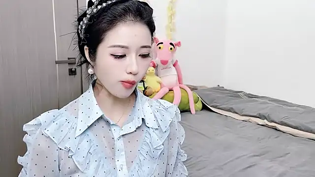 Snapshot of starsqimei chatting on 10-23-25, 05:28 starsqimei online show from 10-23-25, 05:28