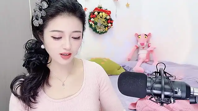 Snapshot of starsqimei chatting on 01-12-26, 05:36 starsqimei online show from 01-12-26, 05:36