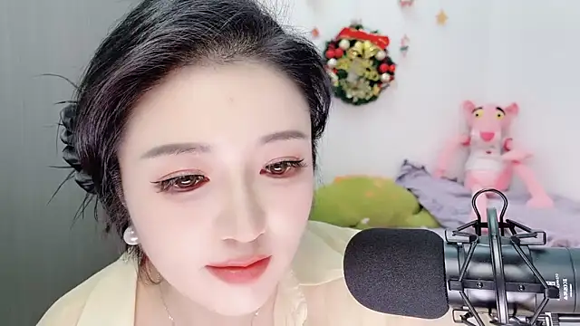 Snapshot of starsqimei chatting on 01-09-26, 06:20 starsqimei online show from 01-09-26, 06:20