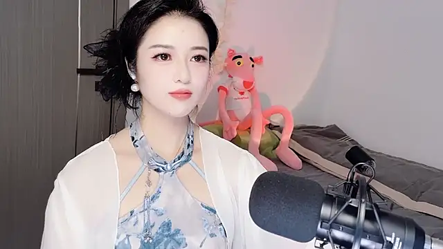 Snapshot of starsqimei chatting on 11-15-25, 05:00 starsqimei online show from 11-15-25, 05:00