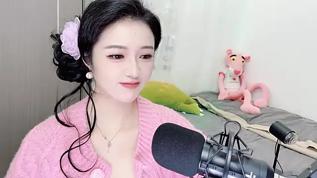 Snapshot of starsqimei chatting on 12-05-25, 05:39 starsqimei online show from 12-05-25, 05:39