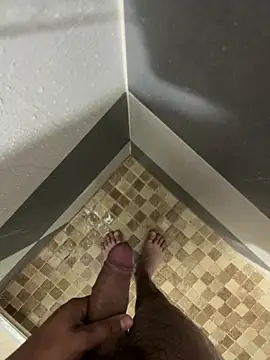 mylovetr1 online show from 02-13-25, 04:43