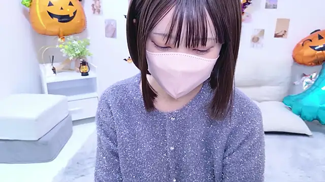 Snapshot of aki_zzz chatting on 10-27-25, 12:28 aki zzz online show from 10-27-25, 12:28