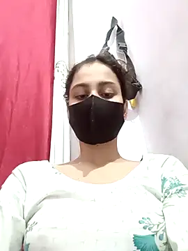 Snapshot of magicmoment00786 chatting on 10-22-25, 12:48 magicmoment00786 online show from 10-22-25, 12:48