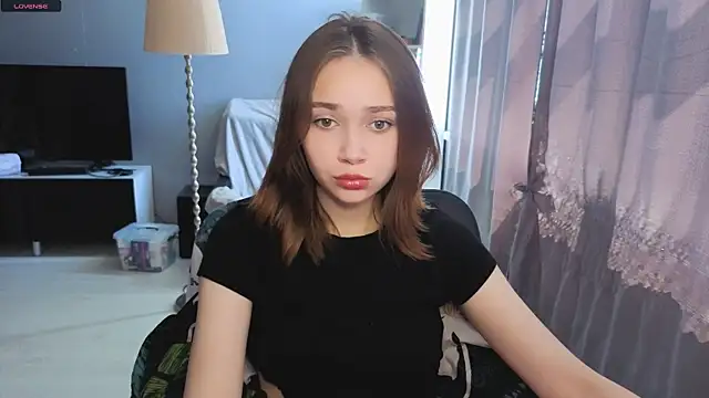 SweetLinaa online show from 06-06-26, 07:57