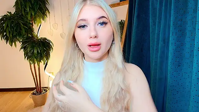 Evacadooo online show from 03-14-26, 04:07