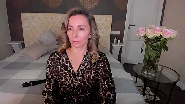 AllisonWilliams online show from 10-06-25, 04:41