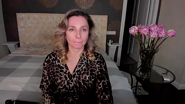 AllisonWilliams online show from 10-27-25, 05:36