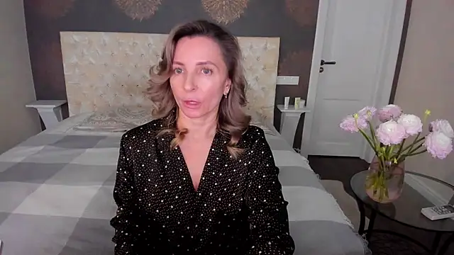 AllisonWilliams online show from 11-13-25, 04:00