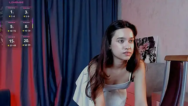 Snapshot of EmeliaReaper chatting on 09-13-25, 08:20 EmeliaReaper online show from 09-13-25, 08:20