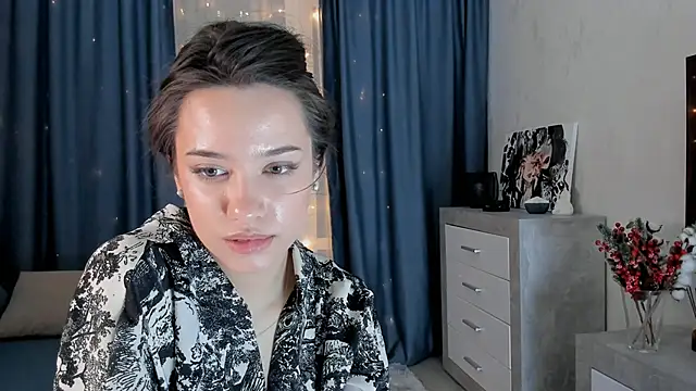 Snapshot of EmeliaReaper chatting on 02-23-25, 01:35 EmeliaReaper online show from 02-23-25, 01:35