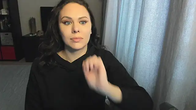 MollyCheiz online show from 10-21-25, 10:58