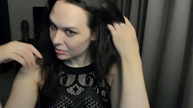 MollyCheiz online show from 07-11-26, 09:15
