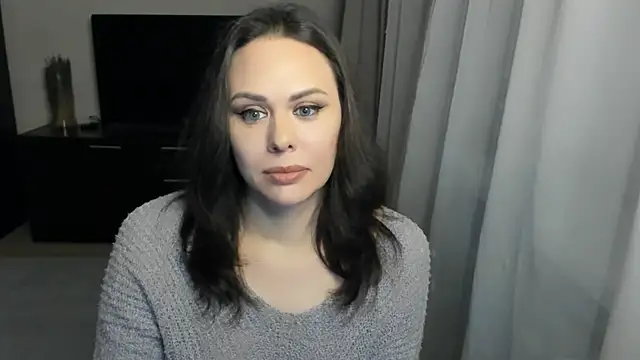 MollyCheiz online show from 11-27-25, 01:44