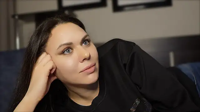 MollyCheiz online show from 02-23-26, 08:09