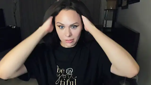 MollyCheiz online show from 09-11-25, 10:32