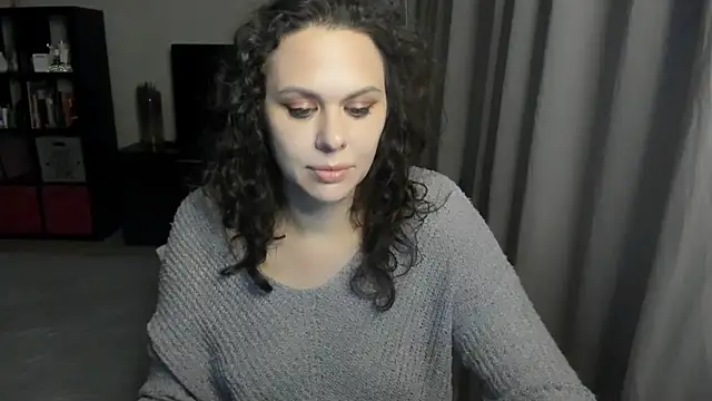 MollyCheiz online show from 05-24-26, 12:21