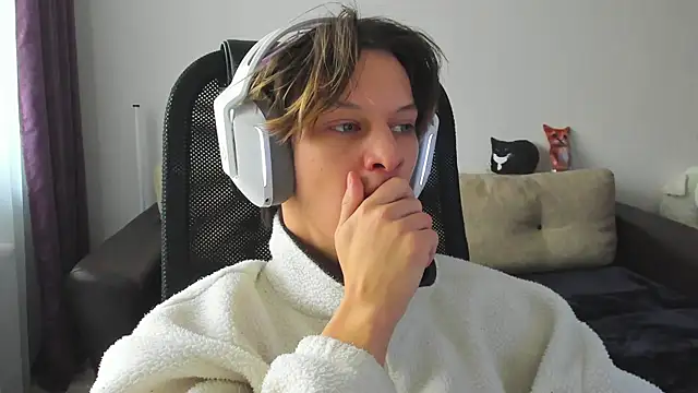 Ostin meow online show from 10-06-25, 03:19