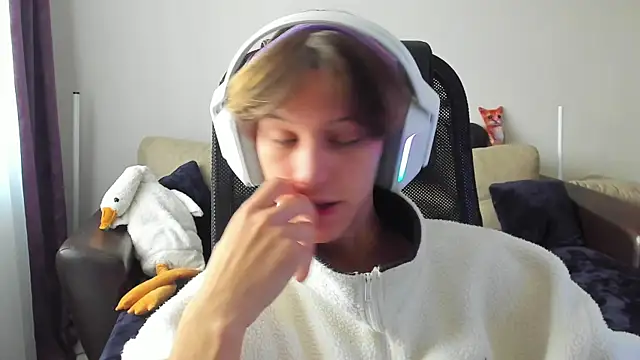 Ostin meow online show from 09-14-25, 08:04