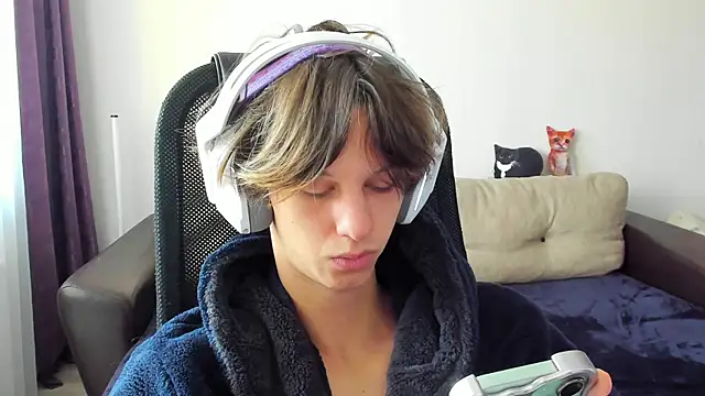 Ostin meow online show from 10-19-25, 08:39