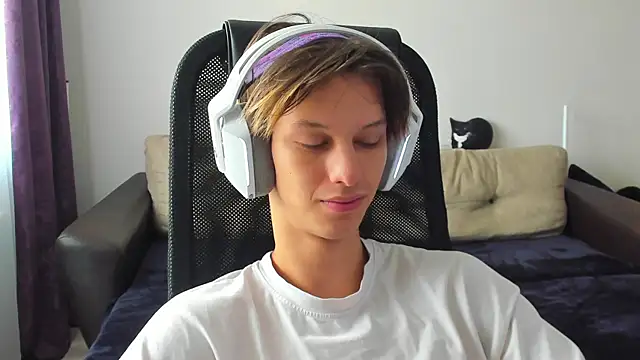 Ostin meow online show from 09-23-25, 07:15