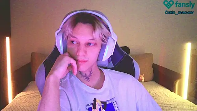 Ostin meow online show from 03-04-25, 01:17