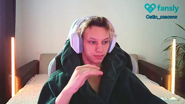 Ostin meow online show from 02-03-25, 07:29