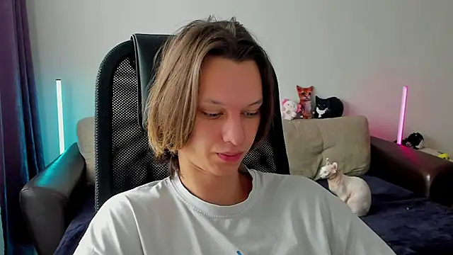 Ostin meow online show from 04-10-26, 09:49