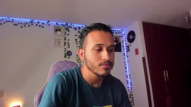 Raf brunette online show from 01-12-25, 10:02