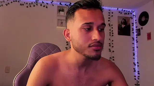 Raf brunette online show from 02-07-25, 11:56