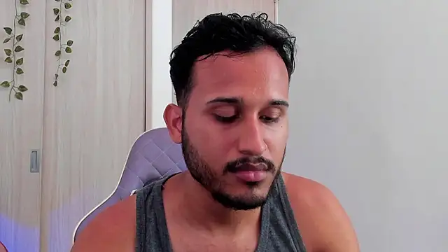 Raf brunette online show from 03-06-26, 07:31