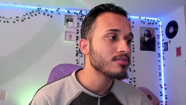 Raf brunette online show from 03-17-25, 12:04