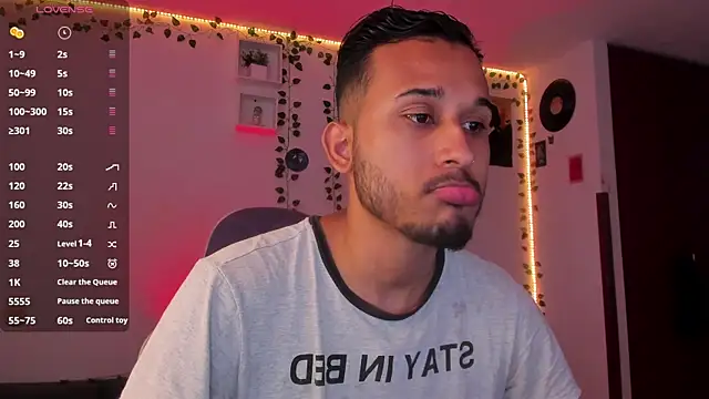 Raf brunette online show from 02-11-25, 12:36