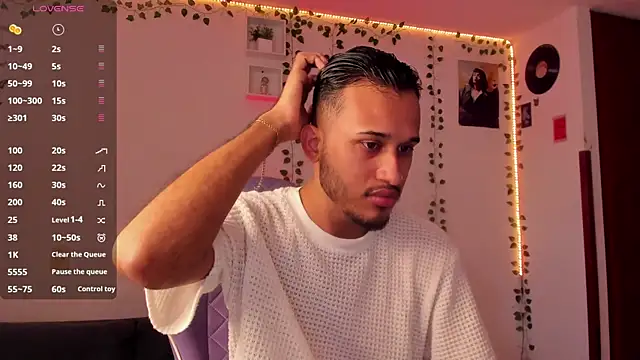 Raf brunette online show from 02-10-25, 12:08