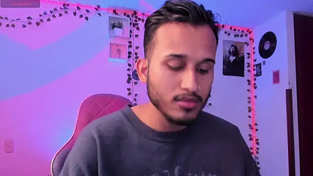 Raf brunette online show from 03-02-25, 01:42