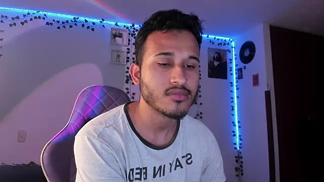 Raf brunette online show from 02-04-25, 10:21