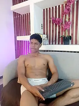 Snapshot of wagz chatting on 07-11-26, 12:00 wagz online show from 07-11-26, 12:00