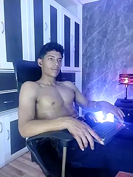 Snapshot of wagz chatting on 07-14-26, 08:04 wagz online show from 07-14-26, 08:04