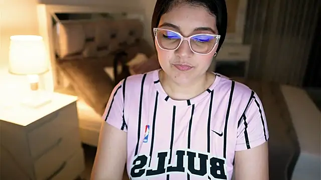 Camilaa bueno online show from 11-23-25, 12:09