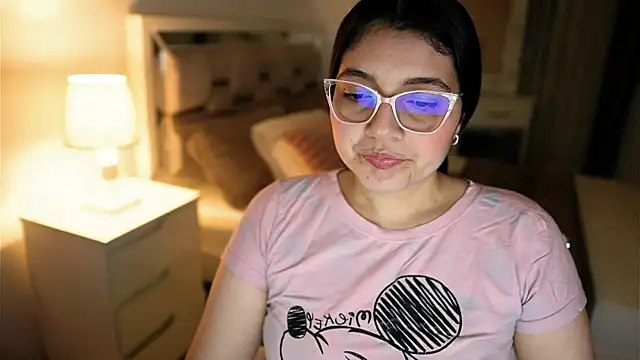 Camilaa bueno online show from 11-21-25, 10:53