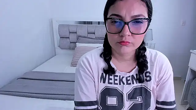 Camilaa bueno online show from 06-06-26, 11:54